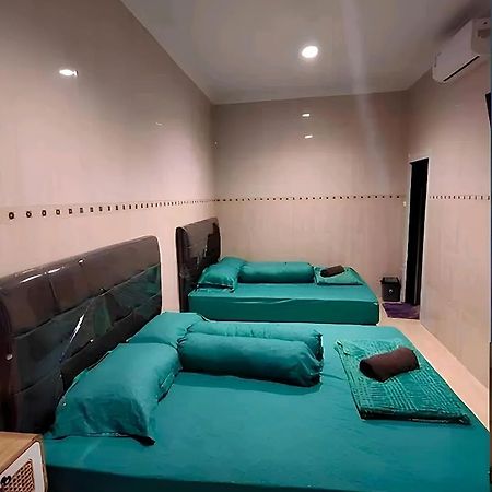De Patuk Homestay Γιογκιακάρτα Εξωτερικό φωτογραφία