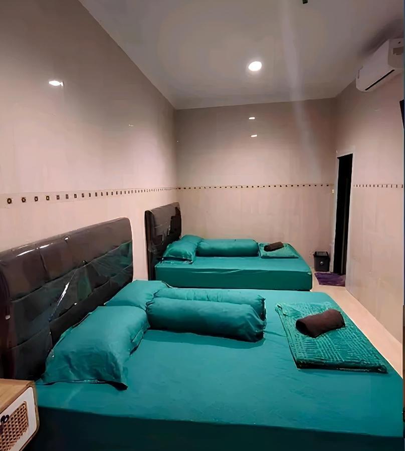 De Patuk Homestay Γιογκιακάρτα Εξωτερικό φωτογραφία
