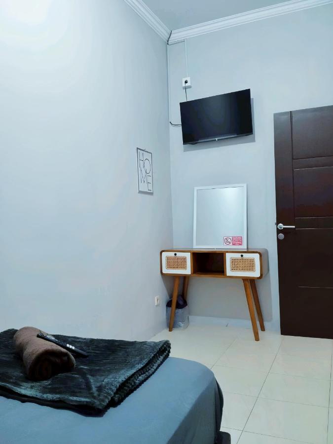De Patuk Homestay Γιογκιακάρτα Εξωτερικό φωτογραφία