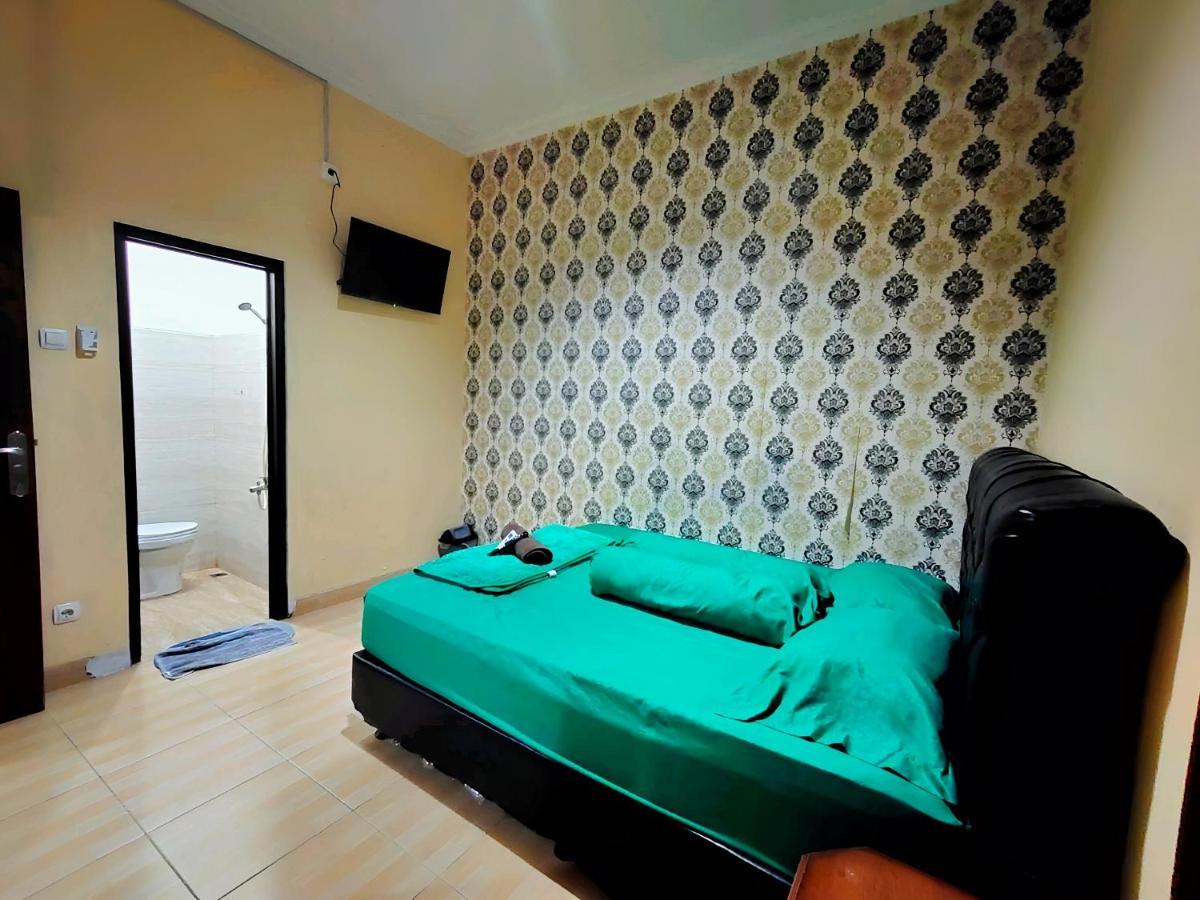De Patuk Homestay Γιογκιακάρτα Εξωτερικό φωτογραφία