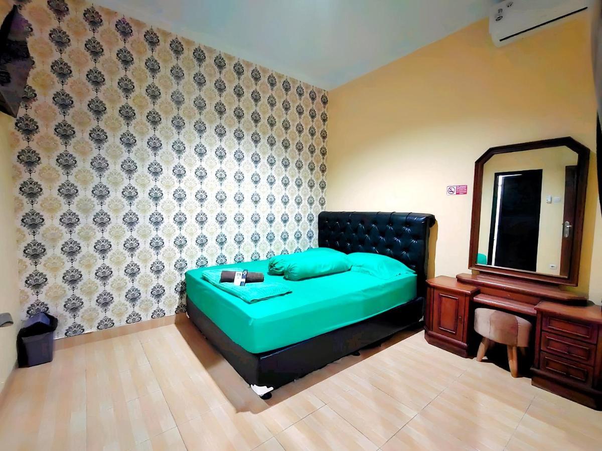 De Patuk Homestay Γιογκιακάρτα Εξωτερικό φωτογραφία