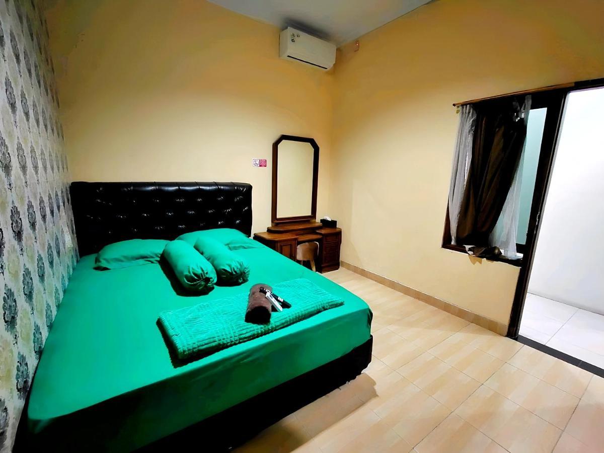 De Patuk Homestay Γιογκιακάρτα Εξωτερικό φωτογραφία