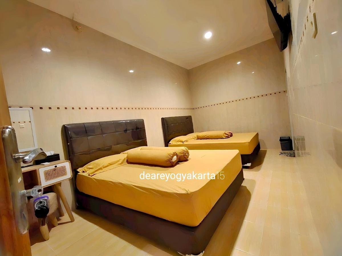 De Patuk Homestay Γιογκιακάρτα Εξωτερικό φωτογραφία